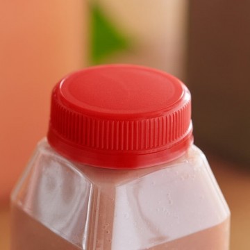 Red color tamper evident screw caps for PET bottles