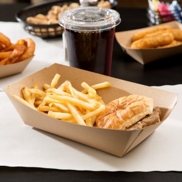 Single use kraft paper trays for fries and meal alternative to plate
